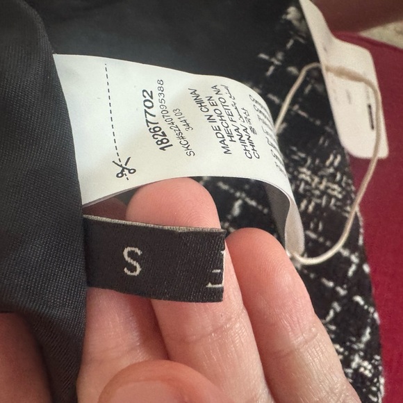 Elegant Black Floral Women's Skirt - Picture 7 of 12